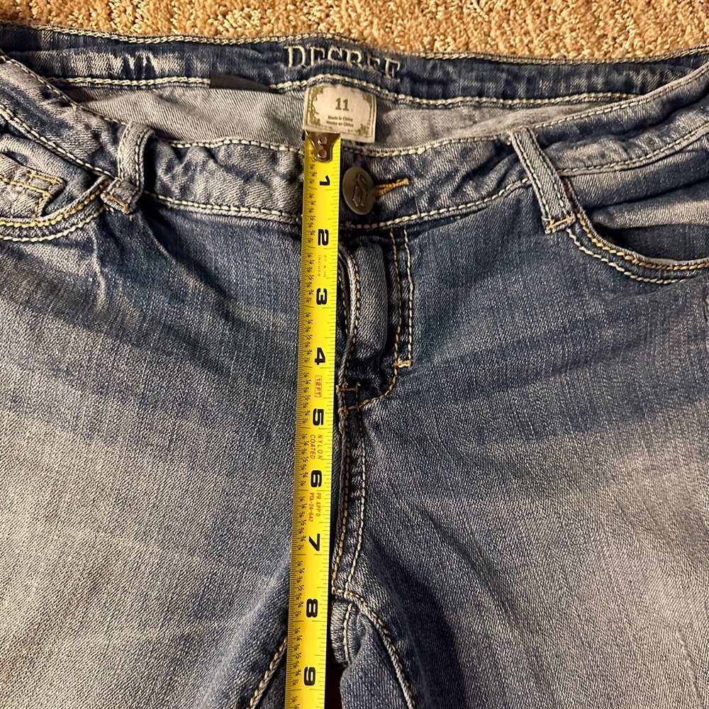 Decree Low Rise Stretch Denim Bermuda Shorts Size 11 - Picture 2 of 5